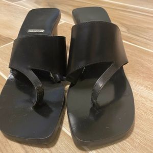 Joan & David Black Calf Sandals - Size 7M